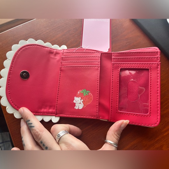 Strawberry Shortcake Gingham Wallet 🍓🍰 - Picture 2 of 4